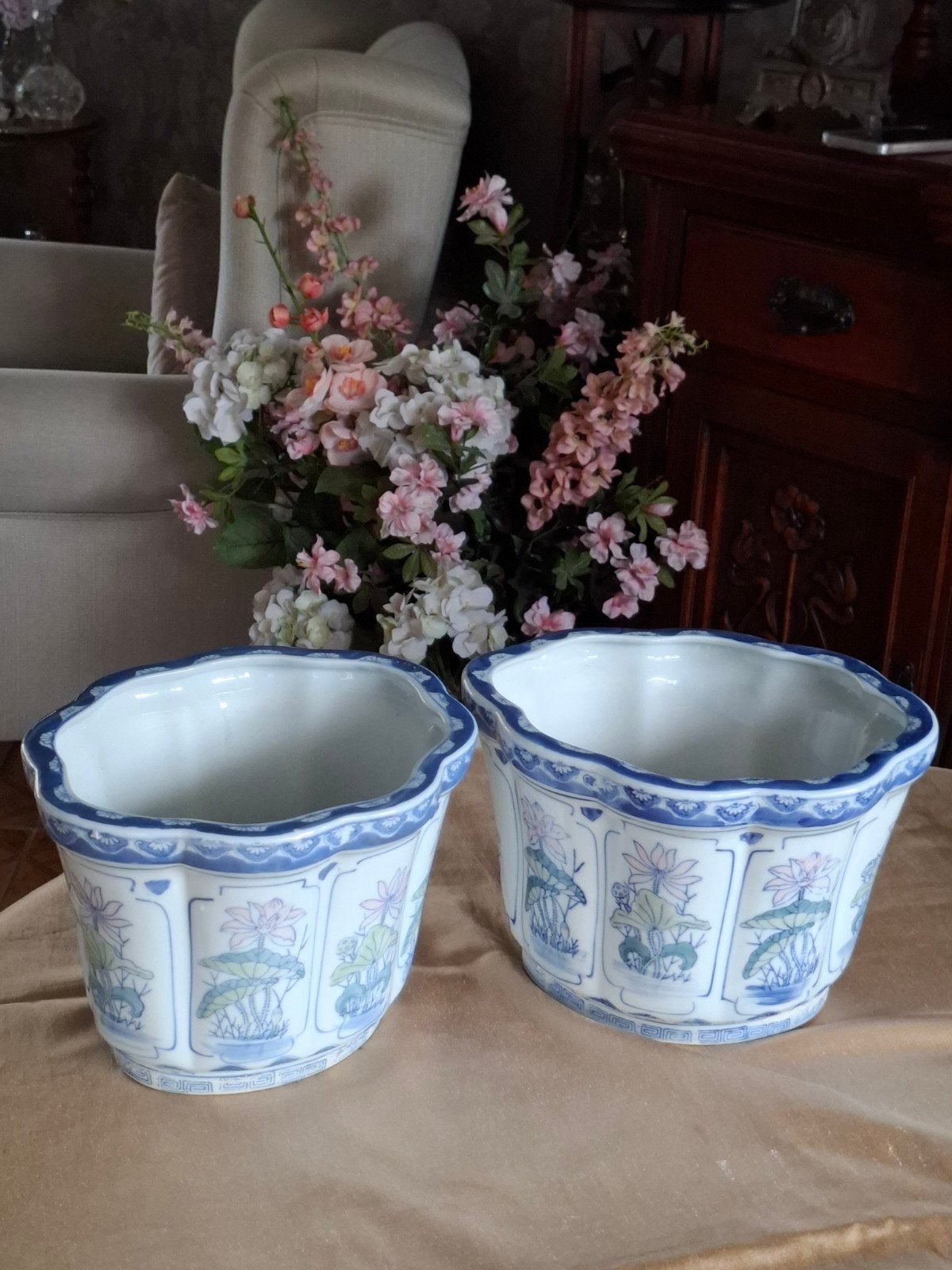 Prachtige Set van 2 Vintage Chinese Ovale Bloempotten, Ophalen of Verzenden