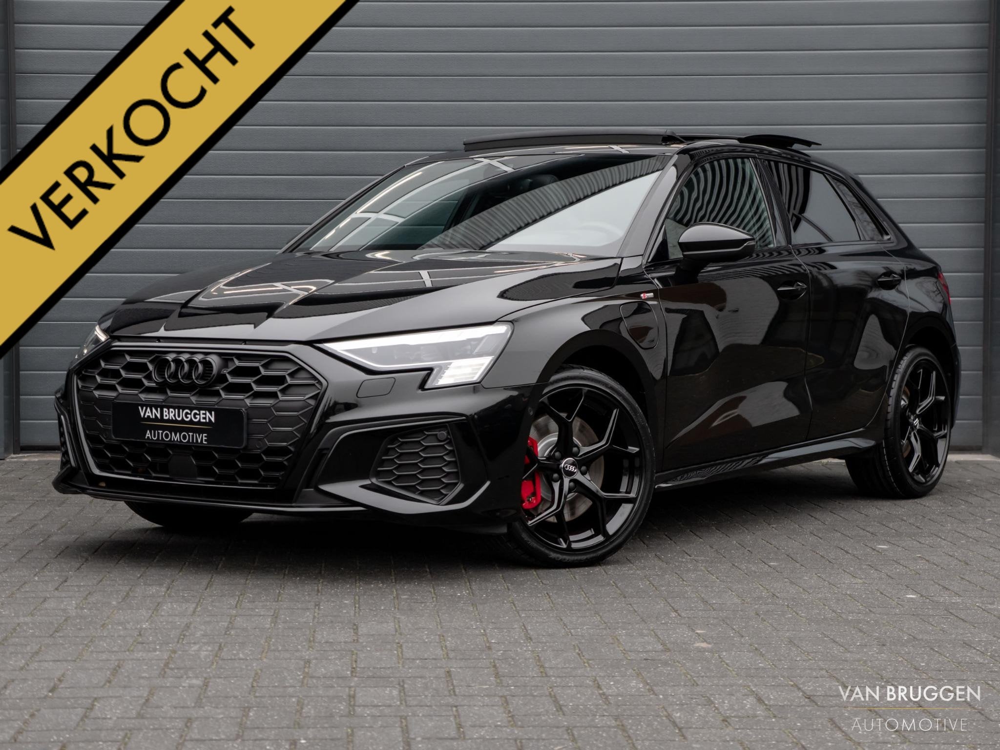 Audi A3 Sportback 45 TFSI e S-Line Pano RS-Stoelen Massage M, Auto's, Dealer onderhouden, Gebruikt, Euro 6, 4 cilinders