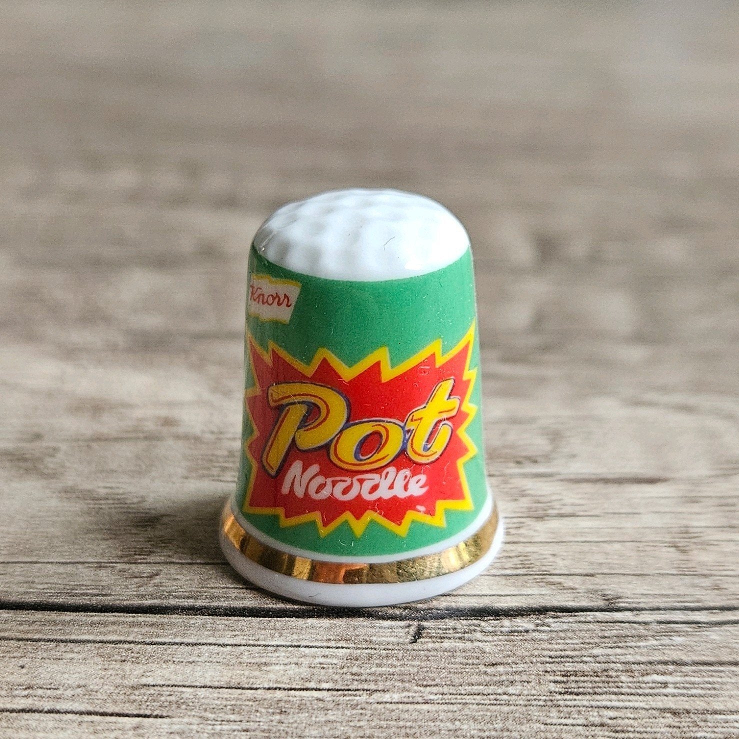 vingerhoedjes verzamelen  - reclame - vingerhoed, Ophalen of Verzenden, Zo goed als nieuw, Porselein
