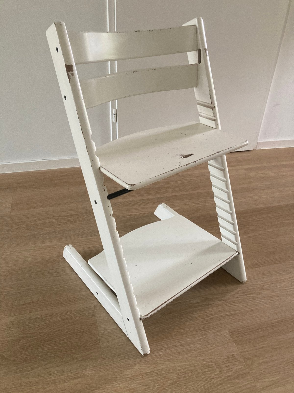 Stokke Tripp Trapp meegroeistoel - Wit, Kinderen en Baby's, Kinderstoelen, Ophalen, Gebruikt, Meegroeistoel, Aanschuifbaar