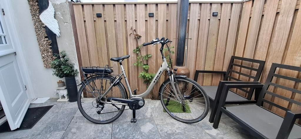 Trek, elektrische damesfiets met Bosch middenmotor, Gebruikt, 51 tot 55 cm, 50 km per accu of meer, Ophalen