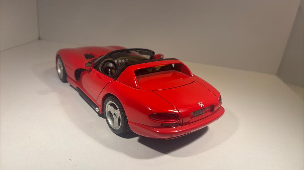Dodge viper red Bburago 1.18, Ophalen of Verzenden, Bburago, A, A