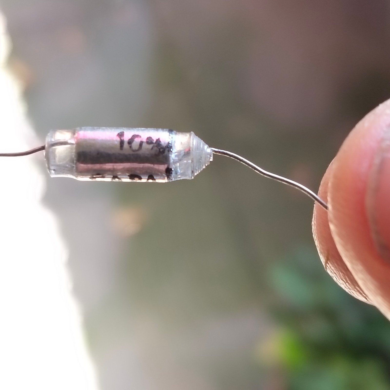 10x Polystyreen (Styroflex) Condensator 350pF 10% 630V, Hobby en Vrije tijd, Elektronica-componenten, Ophalen of Verzenden