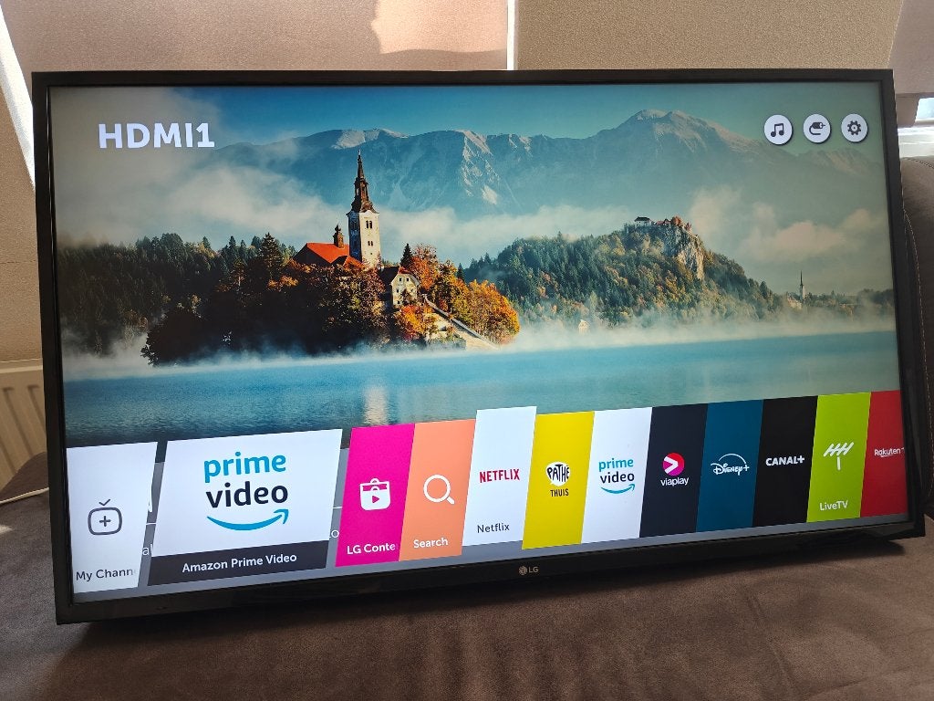 LG 43 inch 4K smart tv met wifi en muurbeugel, Ophalen, LED, 50 Hz, Zo goed als nieuw