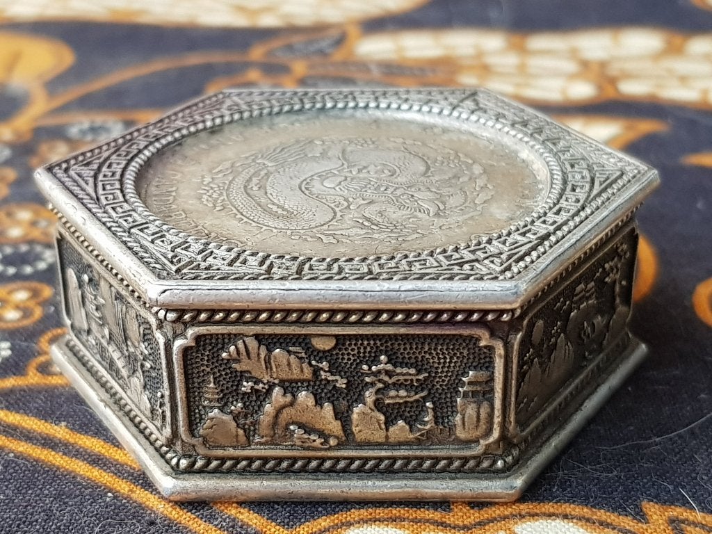 Mooi origineel oud Chinees brons doosje met penningen., Ophalen of Verzenden