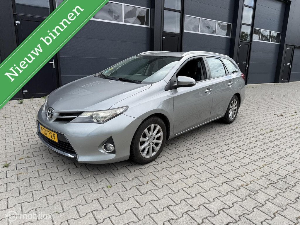 Toyota Auris Touring Sports 1.4D Aspiration ex bpm, Auto's, Toyota, Voorwielaandrijving, Euro 5, Gebruikt, 4 cilinders