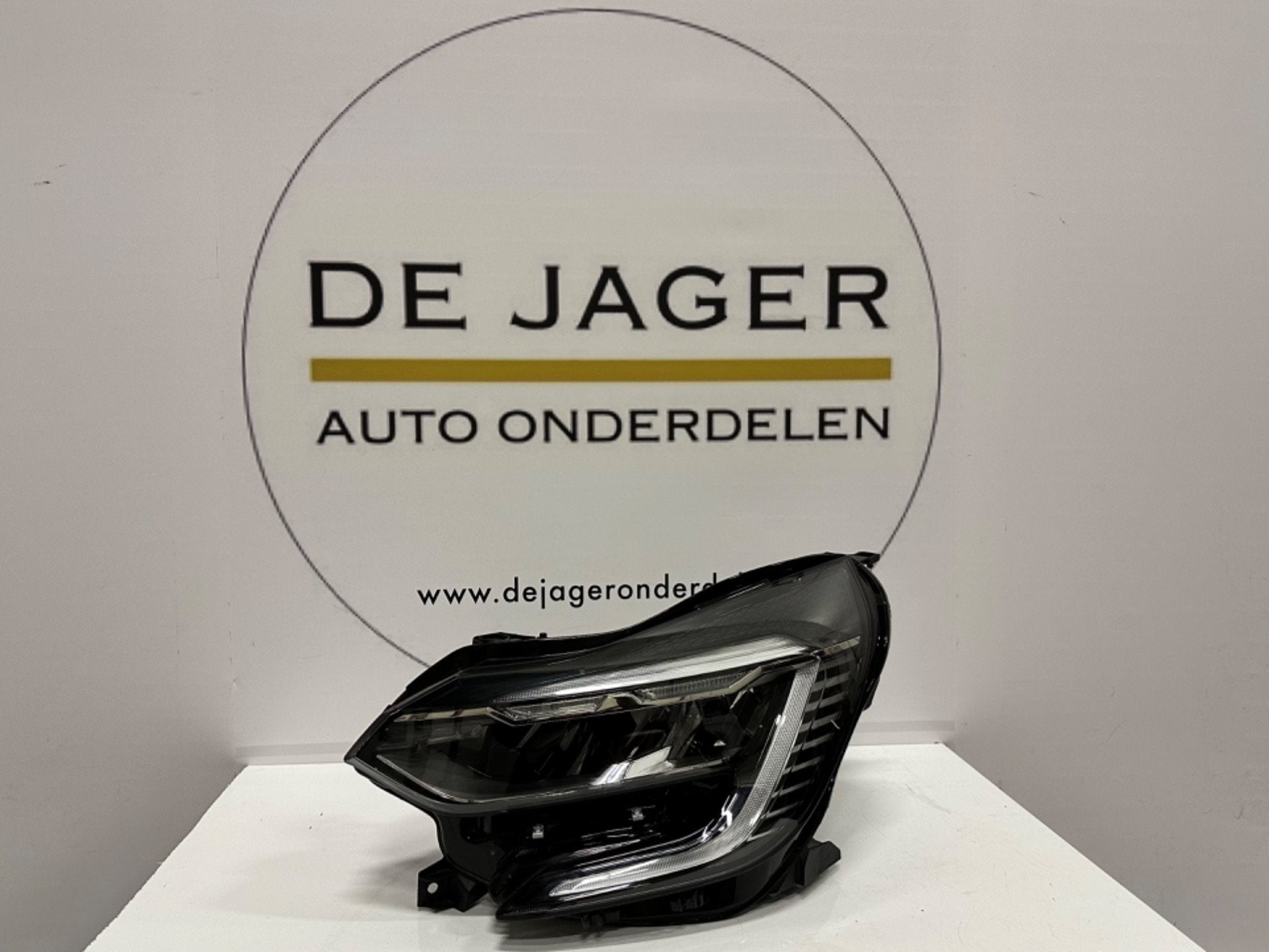 RENAULT CAPTUR II KOPLAMPEN SET LED PURE VISION, Renault Group, Gebruikt, Contact.group@renault.com, Renault
