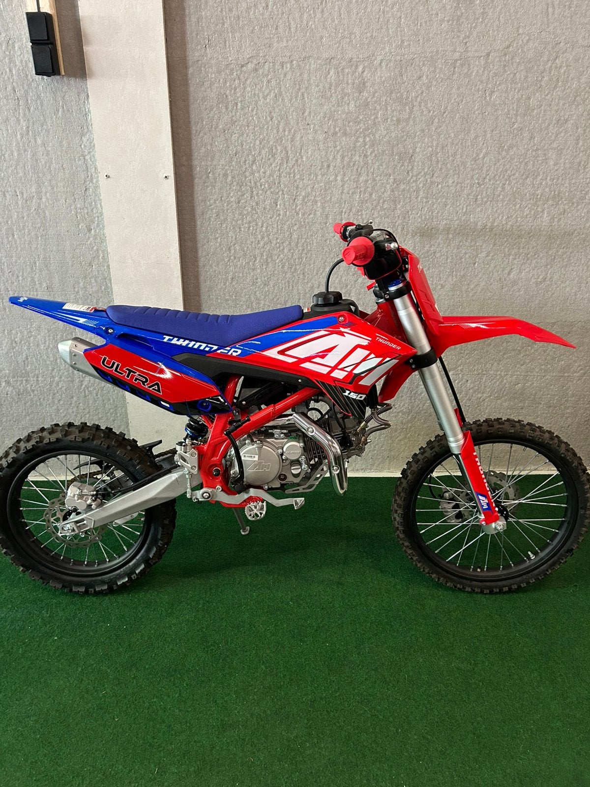 Nieuwe Apollo Thunder 150CC pitbike crossmotor/ SHOWROOM, Ophalen, Nieuw, Pitbike, Afspraakpunt.nl