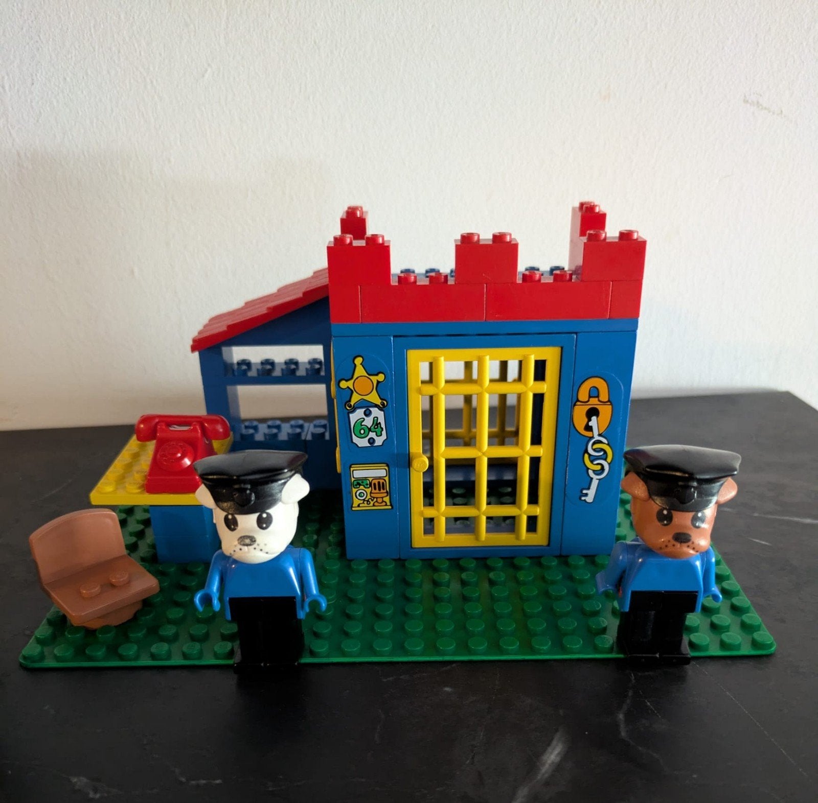 LEGO Fabuland 3664 Politiebureau Compleet, Gebruikt, Aastvej 1, 7190 Billund, Denmark, Ophalen of Verzenden, Support@lego.com