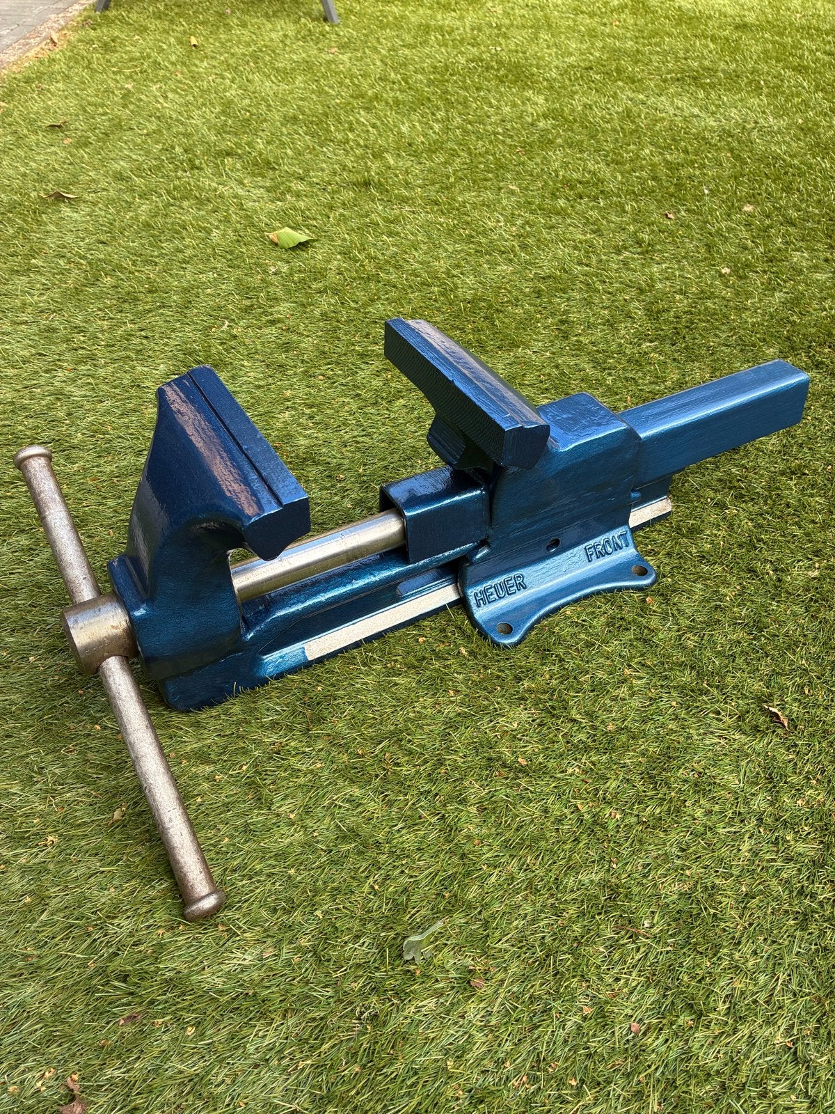 ZGAN Heuer Front Bankschroef 150mm met pijp-/buisklem, Doe-het-zelf en Verbouw, Ophalen, Zo goed als nieuw, Bankschroef, Overige merken