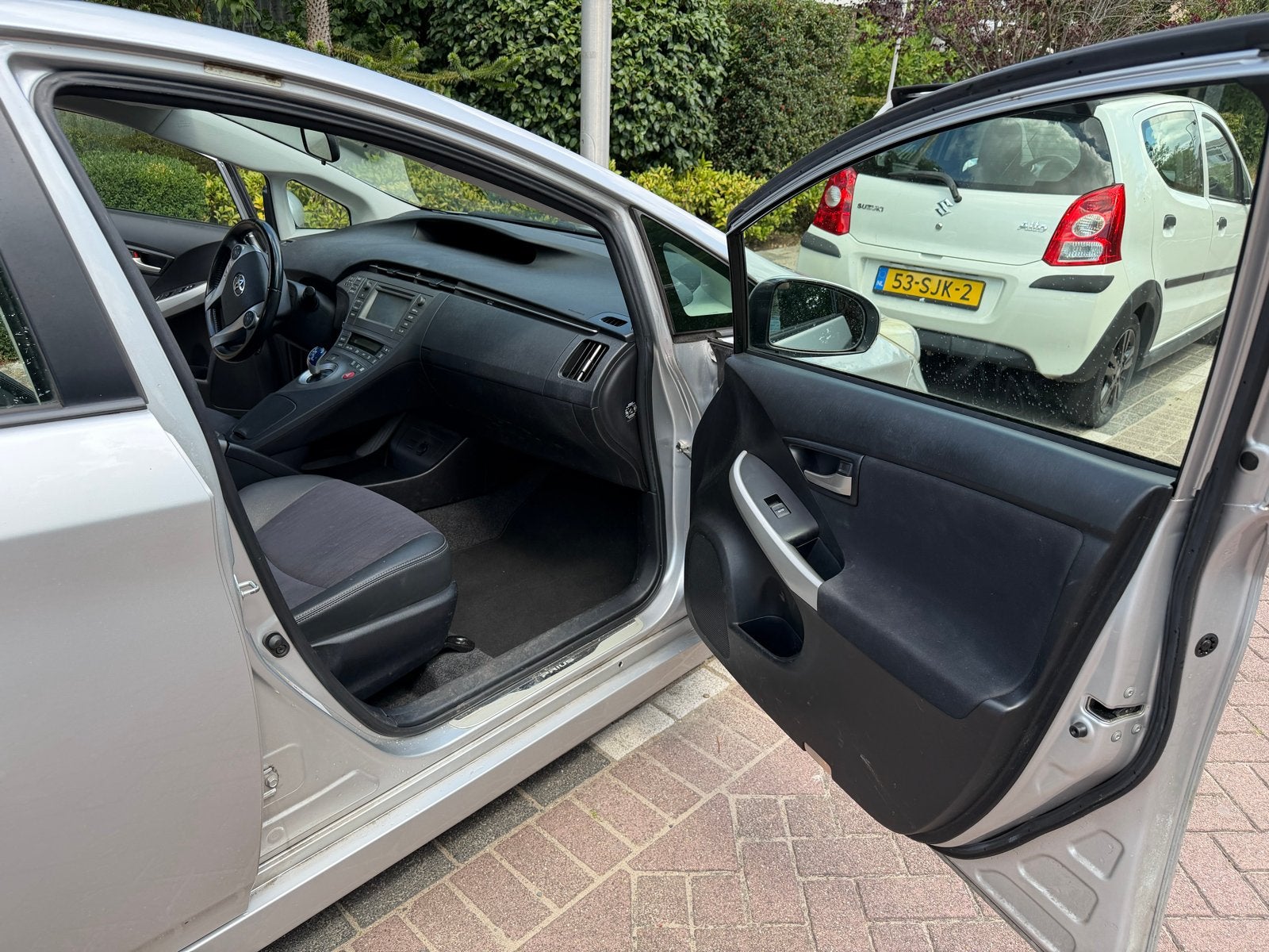 Toyota Prius 1.8 Full Hybrid 136PK Aut 2012 Grijs, Auto's, 1340 kg, 4 cilinders, Origineel Nederlands, Prius