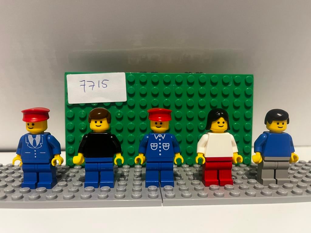 Minifiguren uit de set 7715, Ophalen of Verzenden, Zo goed als nieuw