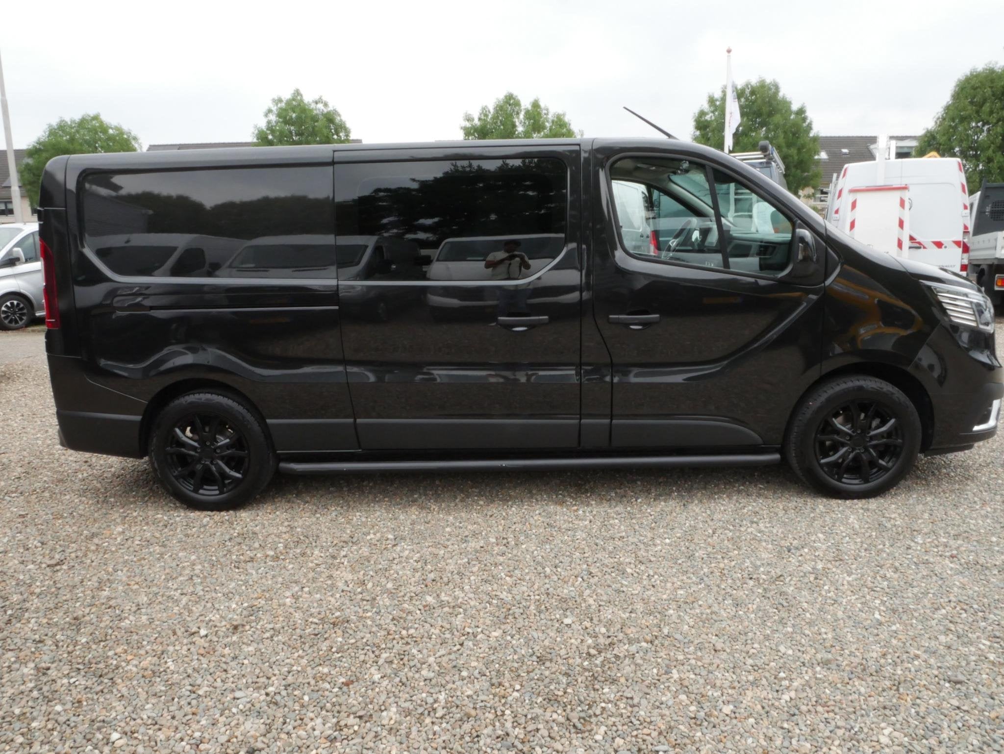 Renault Trafic 2.0 dCi 150PK L2 Dubbel cabine Automaat Airco, Stof, Gebruikt, 4 cilinders, Bedrijf