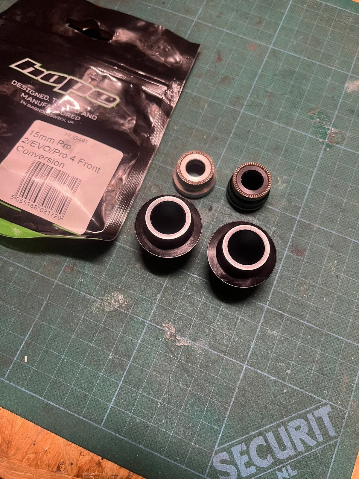 Hope Tech PRO 2/EVO/PRO 4 end caps thru axle, Overige typen, Ophalen of Verzenden, Zo goed als nieuw, Aluminium