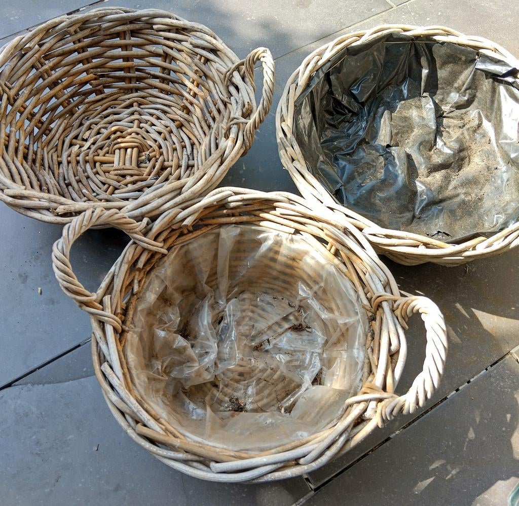 Drie lage plantenmanden, ophalen in Zwijndrecht, Ophalen, Rond, Kunststof, Minder dan 30 cm