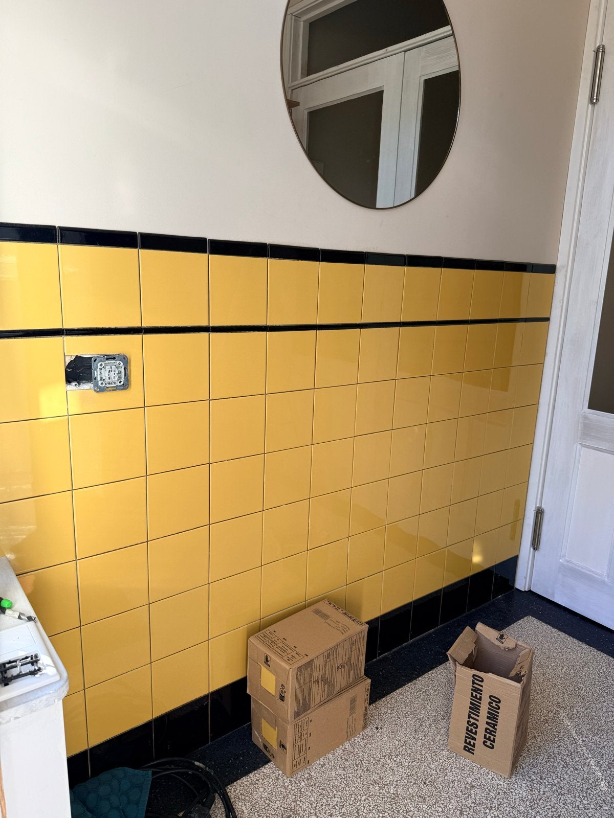 Gele en zwarte keramische jaren 30 wandtegels, Ophalen, Gebruikt, Minder dan 20 cm, 20 tot 40 cm