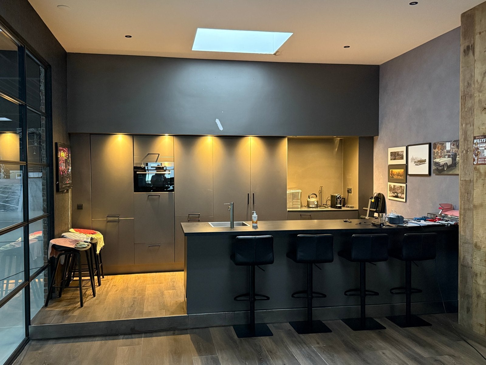 Moderne keuken met eiland, Huis en Inrichting, Keuken | Complete keukens, Ophalen, Gebruikt, Overige typen, Greeploos