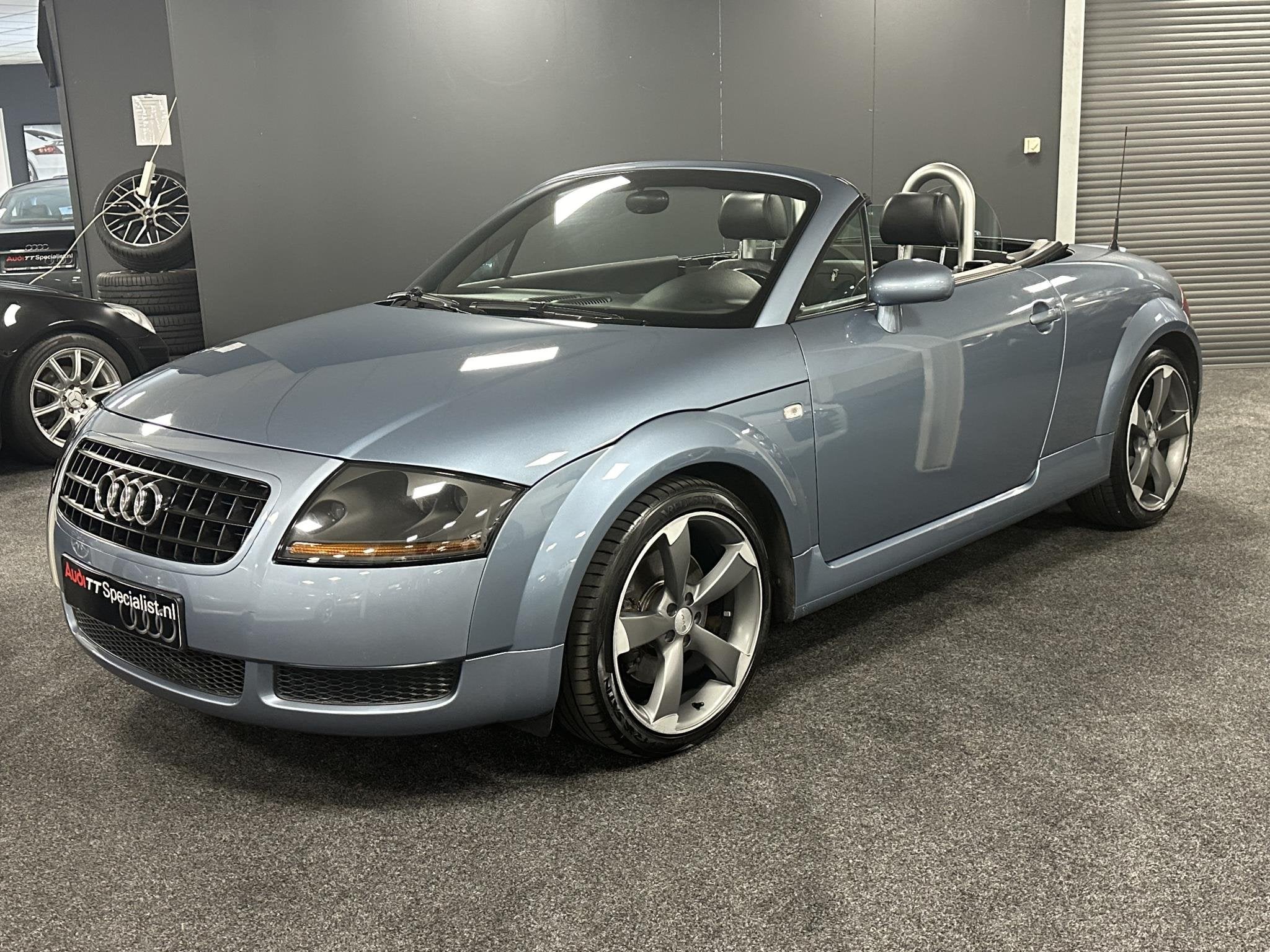 Audi TT Roadster 1.8 5V Turbo, Voorwielaandrijving, TT, Gebruikt, Zwart