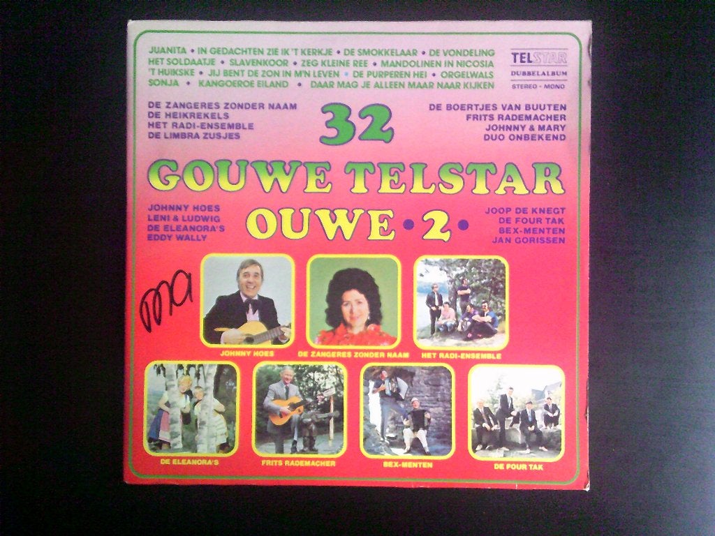 Foto 13 van volle platenkoffer met nederlandse lp,s