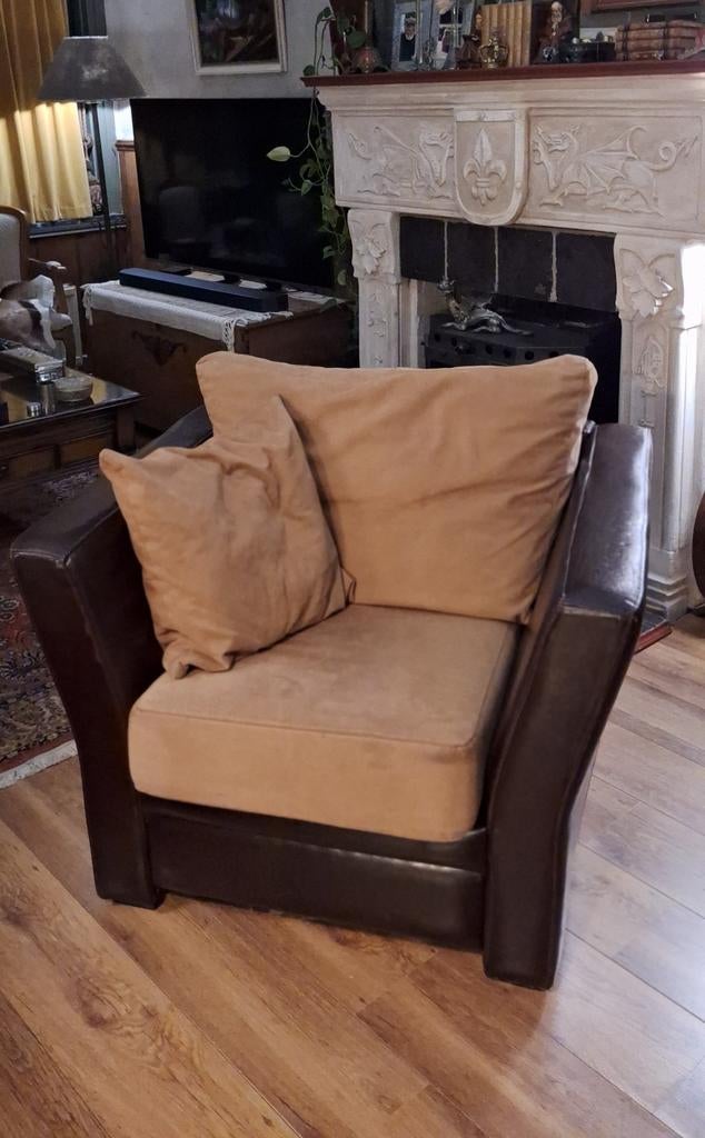 Fauteuil, donkerbruin met camel, gratis af te halen, Ophalen of Verzenden, Gebruikt, 75 tot 100 cm, 50 tot 75 cm
