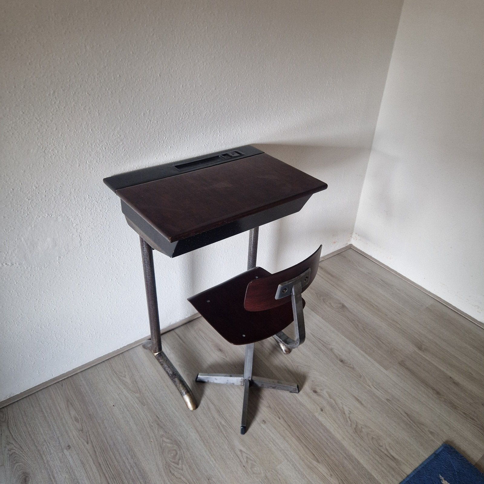 Antiek industrieel schoolbureau met stoel, Antiek en Kunst, Ophalen