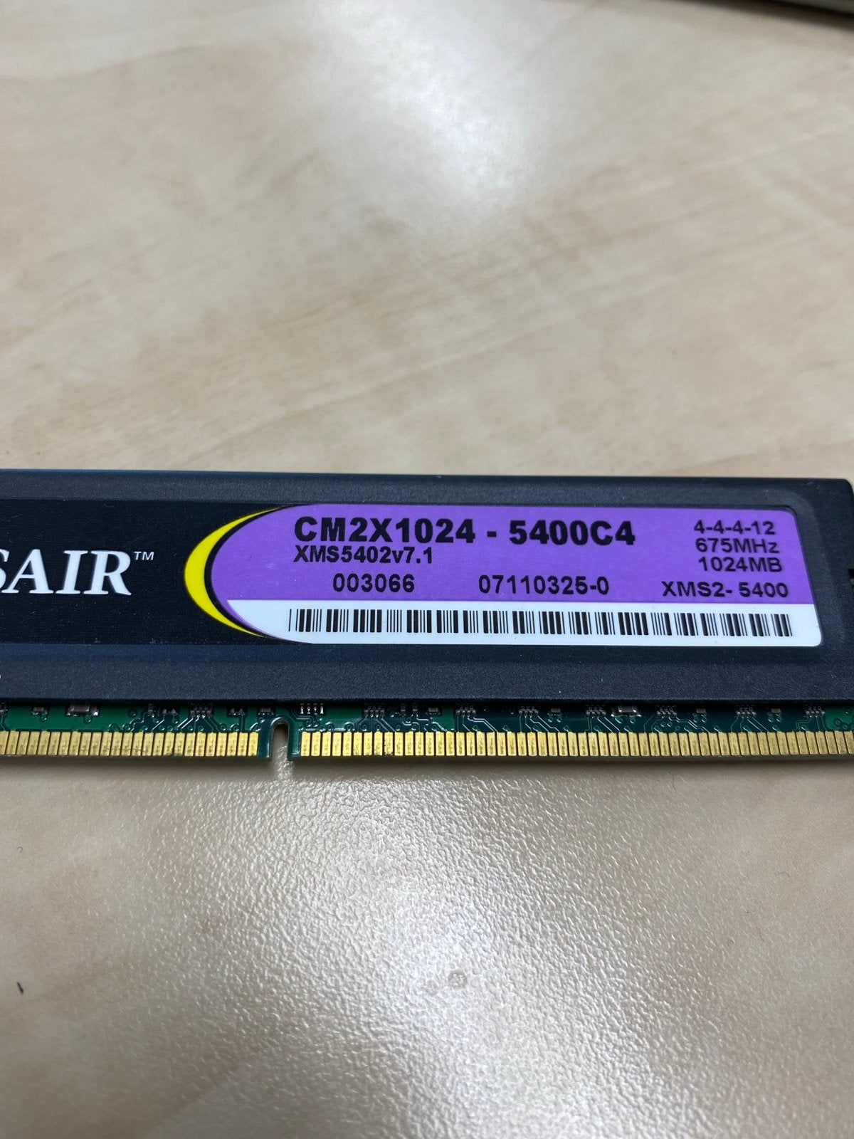 Corsair XMS2-5400 DDR2 RAM 1GB 675MHz, Computers en Software, RAM geheugen, Ophalen of Verzenden, DDR2, Desktop, Gebruikt