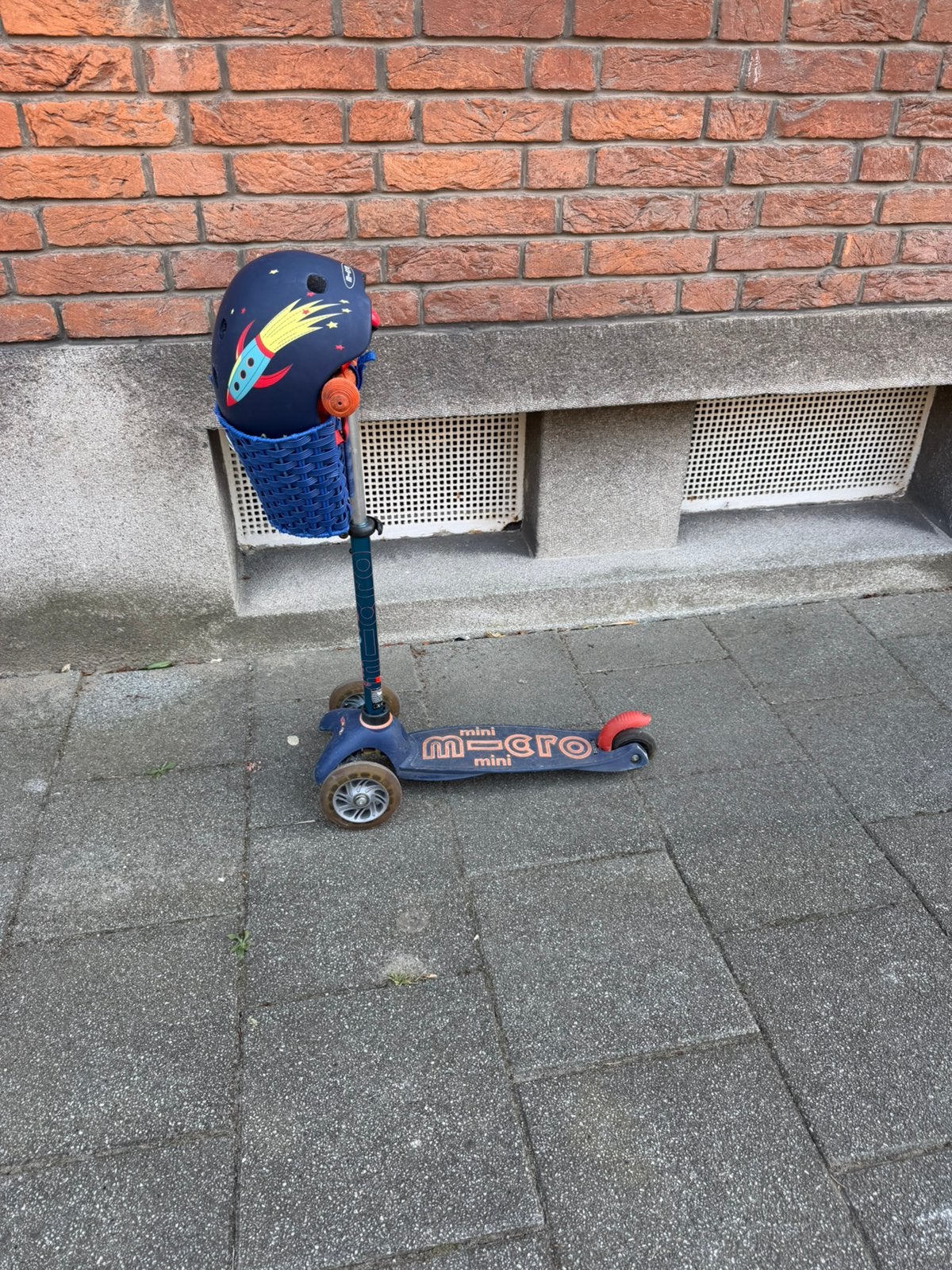Mini micro step met helm en mandje, Fietsen en Brommers, Steps, Ophalen, Gebruikt, Gewone step