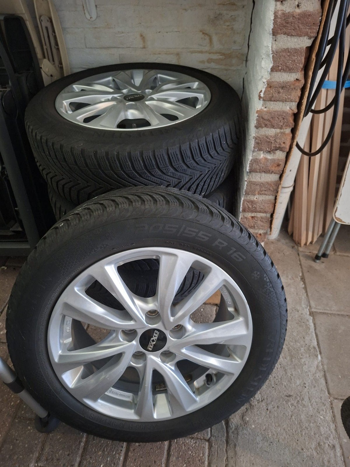 Winterbanden Vredestein Snow Trac 5 op Oxxo velgen 205/55R16, Auto-onderdelen, Ophalen, Gebruikt, 16 inch, Banden en Velgen