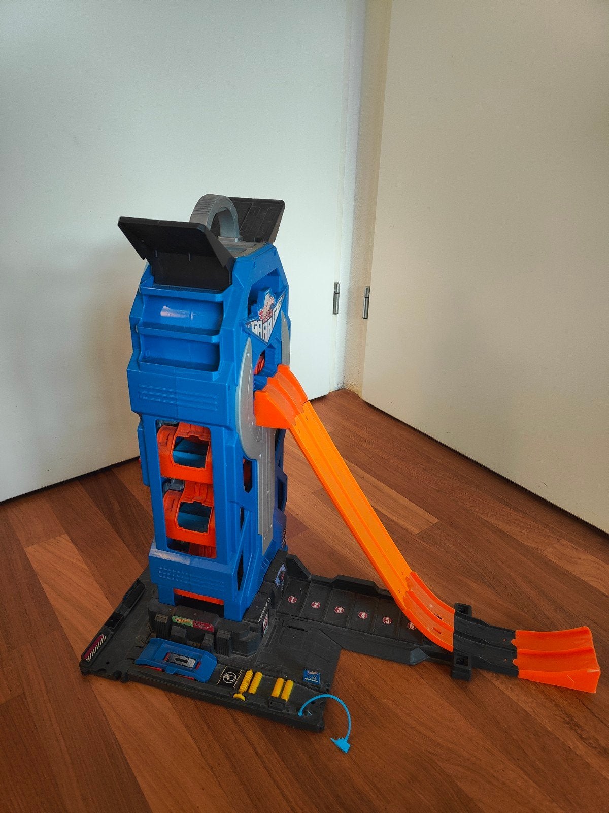 Hot Wheels Garage met Lift en Lanceerfunctie, Ophalen, Gebruikt