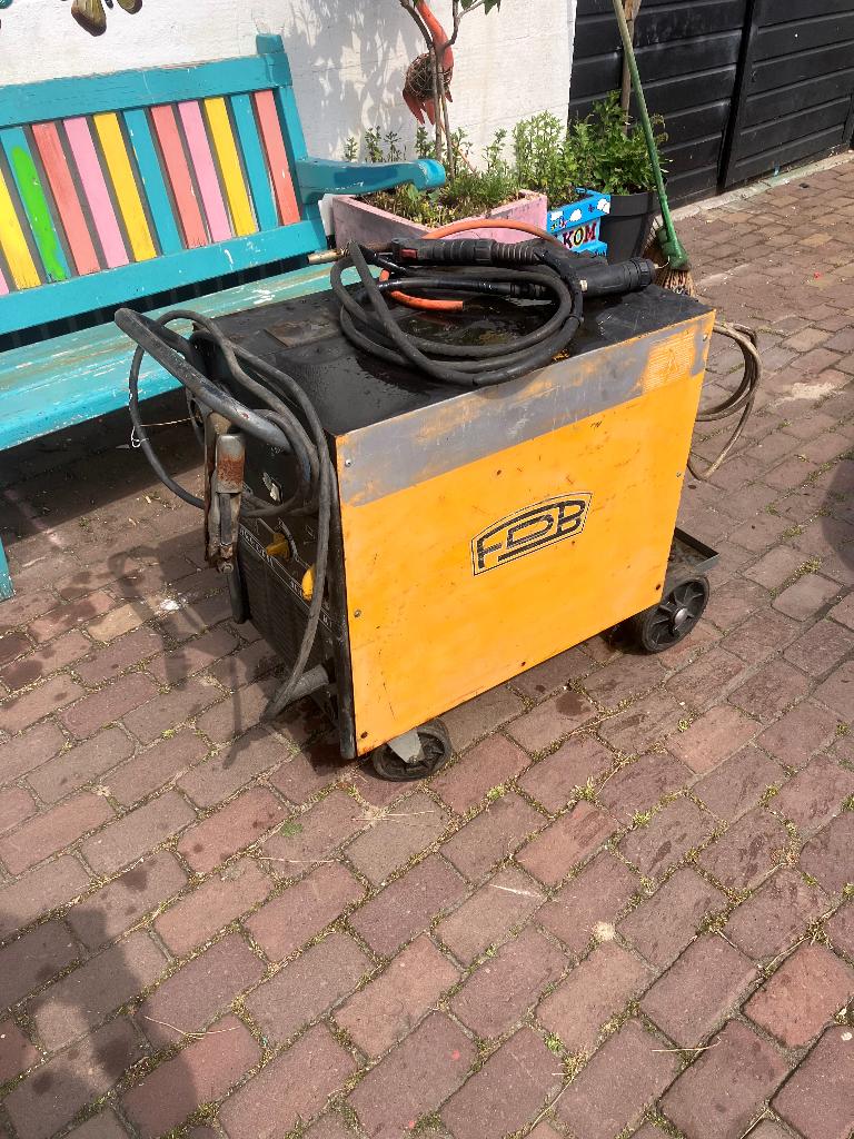 Lasmachine mig /mag, Ophalen, Gebruikt, 250 ampère of meer, Co2