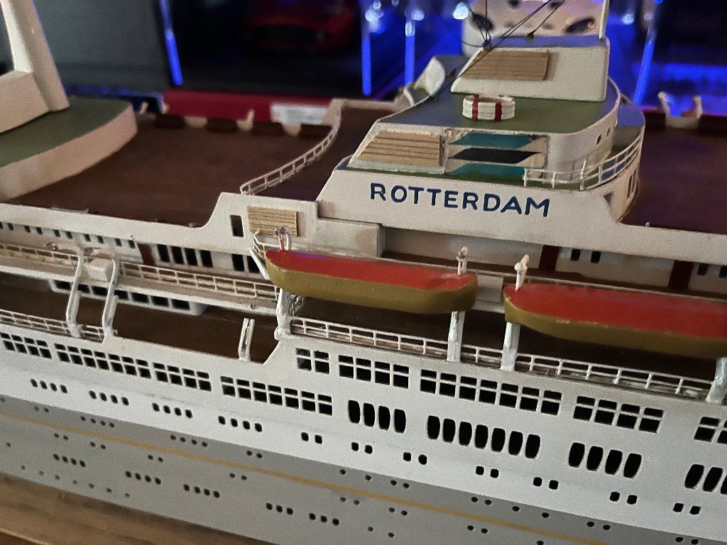 scheepsmodel. SS Rotterdam. C. Dubbelman. Slikkerveer, Ophalen of Verzenden, Zo goed als nieuw