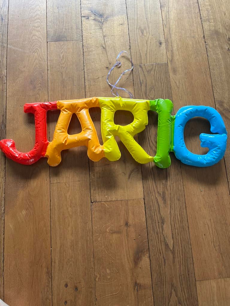 Opblaasletters jarig, Ophalen, Gebruikt, Versiering