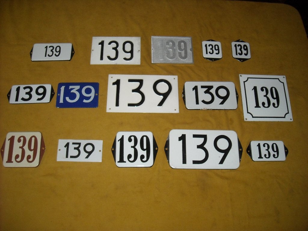oud emaille huisnummer 139 ook 140 141 142 143 144 145 146 1, Antiek en Kunst, Ophalen of Verzenden
