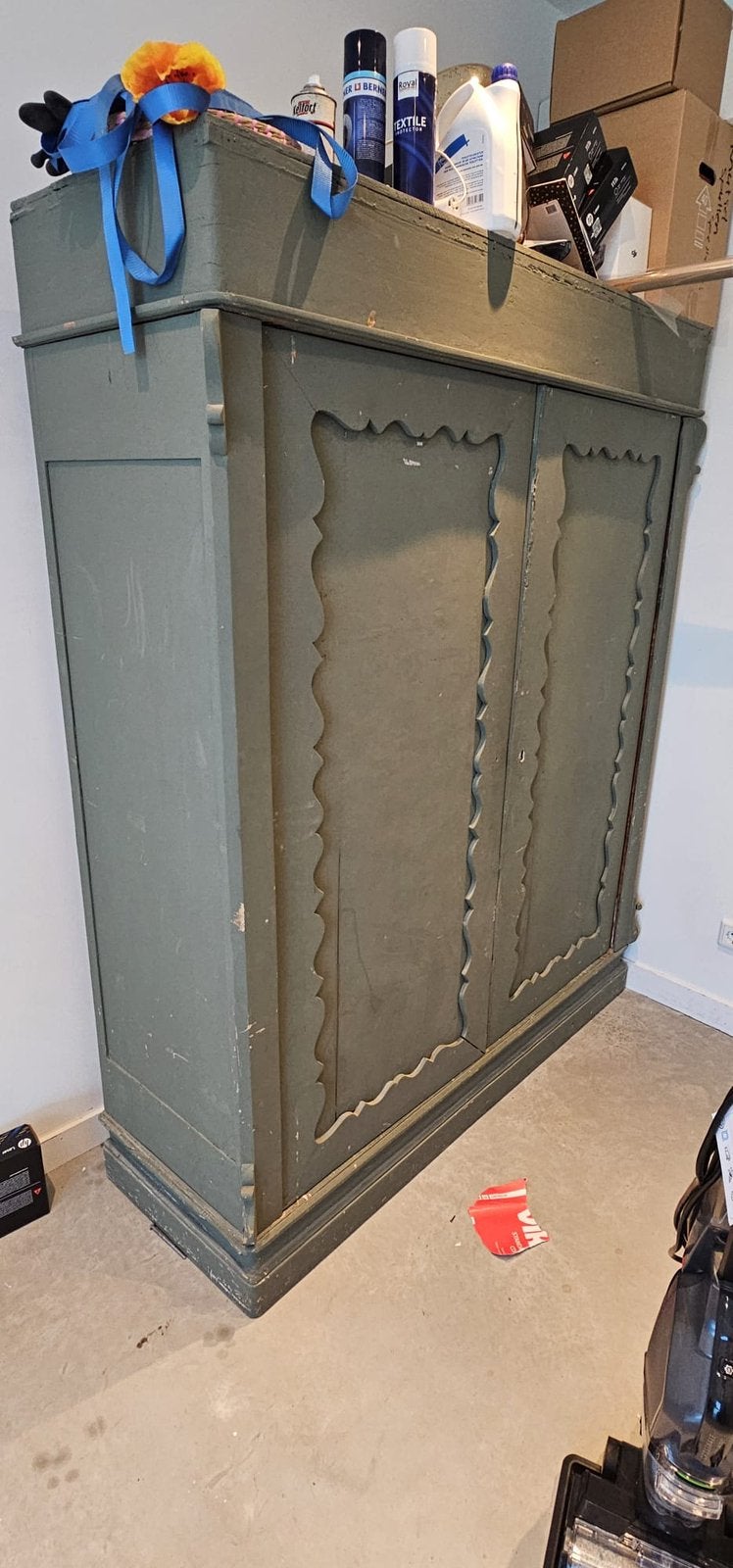 Oude houten kast/ brocante kast, Ophalen