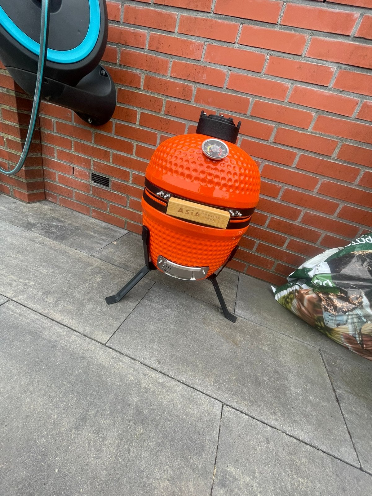 Kamado BBQ (Oranje), Tuin en Terras, Houtskoolbarbecues, Ophalen, Nieuw, BBQ