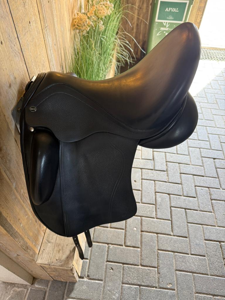 Fryso Expression dressuurzadel 17,5 inch. Pas 2,5 jaar oud., Ophalen of Verzenden, Dressuur