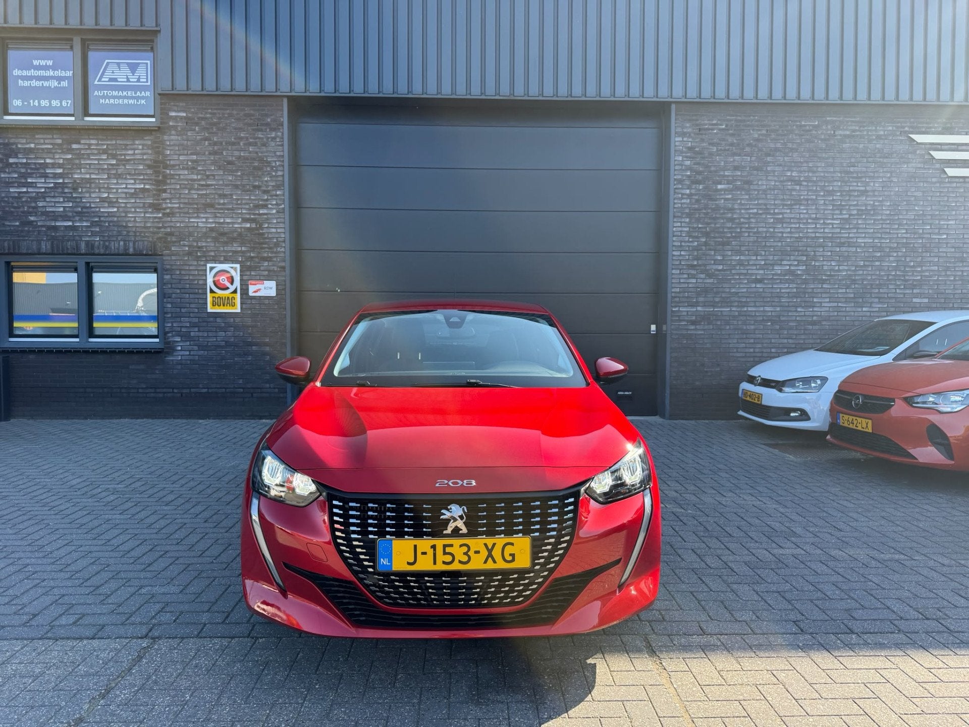 Peugeot 208 1.2 100PK Allure | 1E EIGENAAR | 12MND GARANTIE, Auto's, Peugeot, Voorwielaandrijving, 101 pk, Gebruikt, Leder en Stof