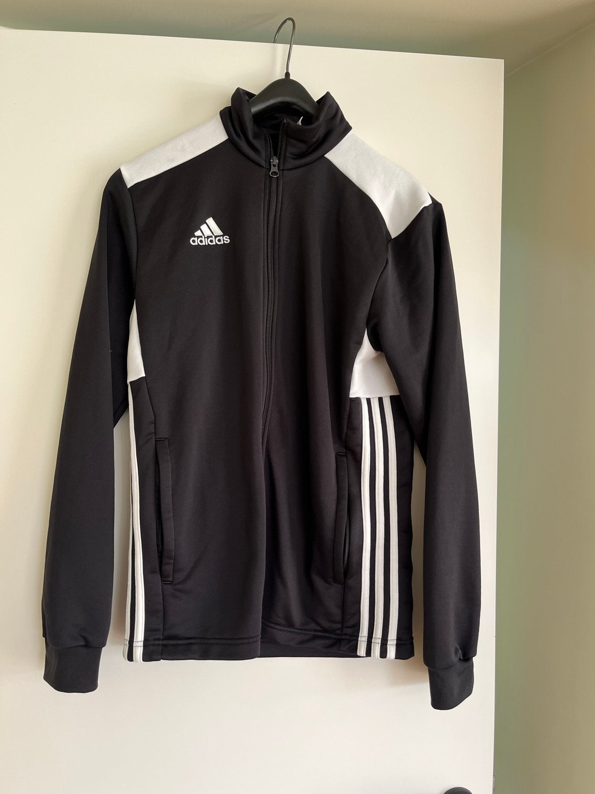 Adidas trainingspak zwart maat S, Ophalen, Nieuw, Zwart, Algemeen