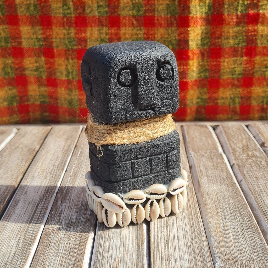 Bazar Bizar Stoneman Zwart Poortwachter Tika Bali Indonesië, Zwart, 10 cm, Steen/keramiek, Ophalen of Verzenden
