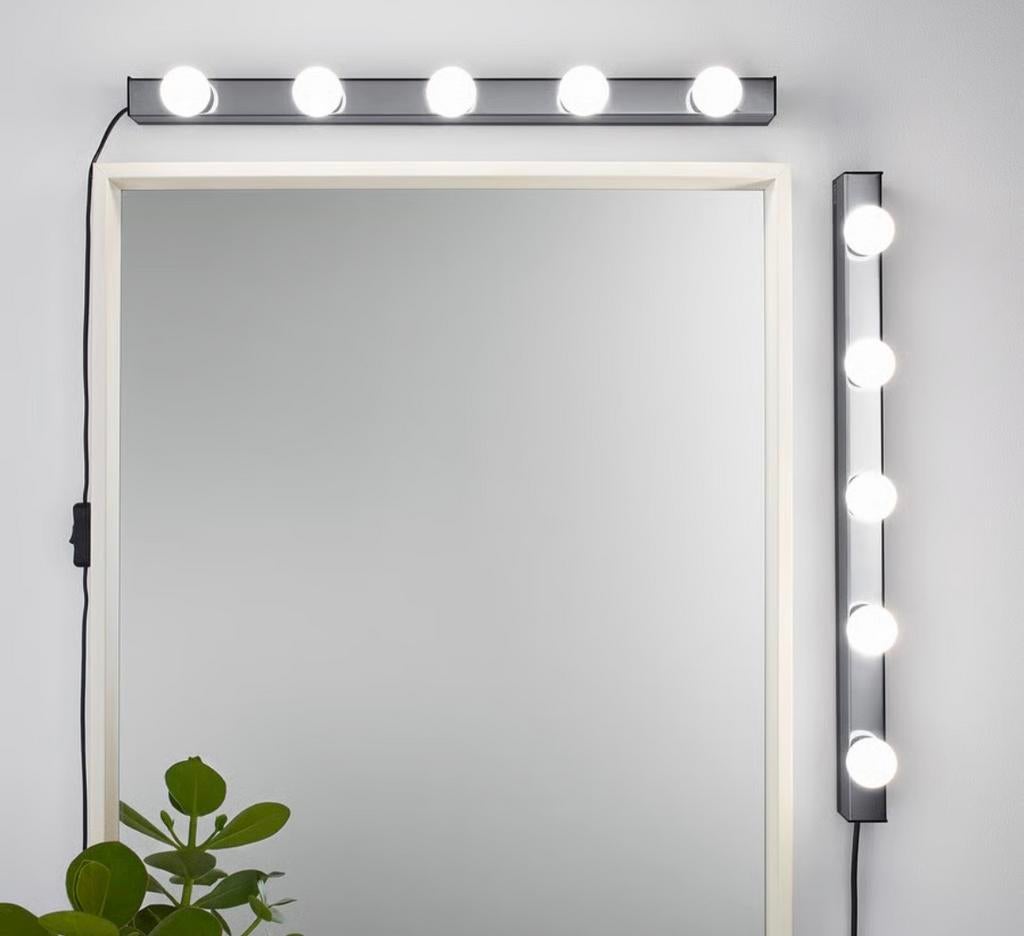 IKEA MUSIK wandlamp verchroomd - spiegelverlichting, Huis en Inrichting, Lampen | Wandlampen, Ophalen, Gebruikt, Metaal