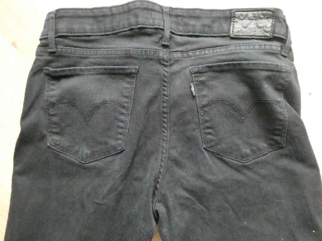 Zwarte Levi 715 Bootcut spijkerbroek maat 30, Zwart, Ophalen of Verzenden, Zo goed als nieuw, W30 - W32 (confectie 38/40)