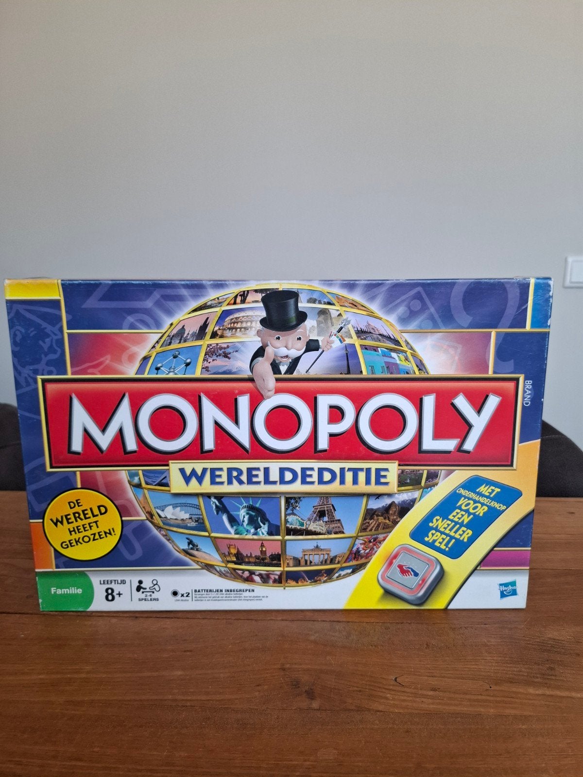 Monopoly Wereldeditie - Zo goed als nieuw, Drie of vier spelers, Ophalen of Verzenden, Zo goed als nieuw, Hasbro