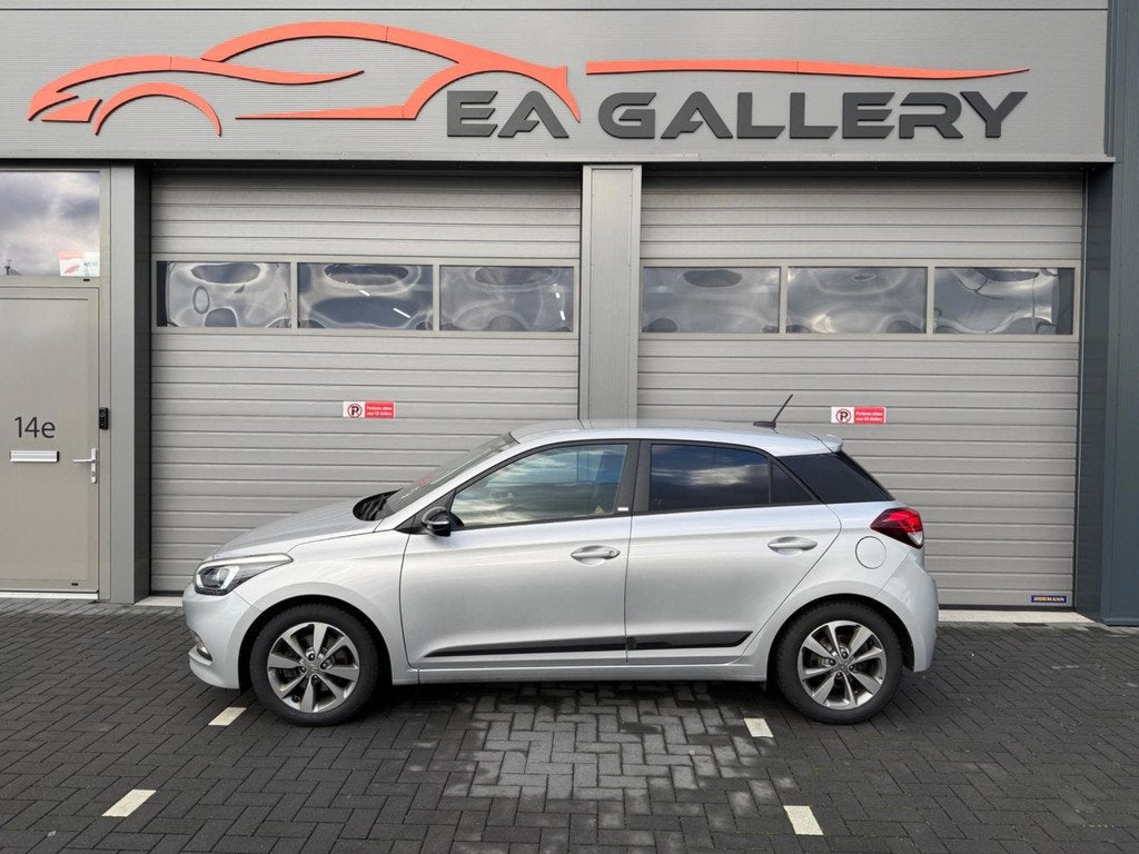 Hyundai I20 1.0 T-GDI Premium+|Airco|Nav|Camera|Cruise, Auto's, Hyundai, Automatische klimaatregeling, Gebruikt, Zwart, 100 pk