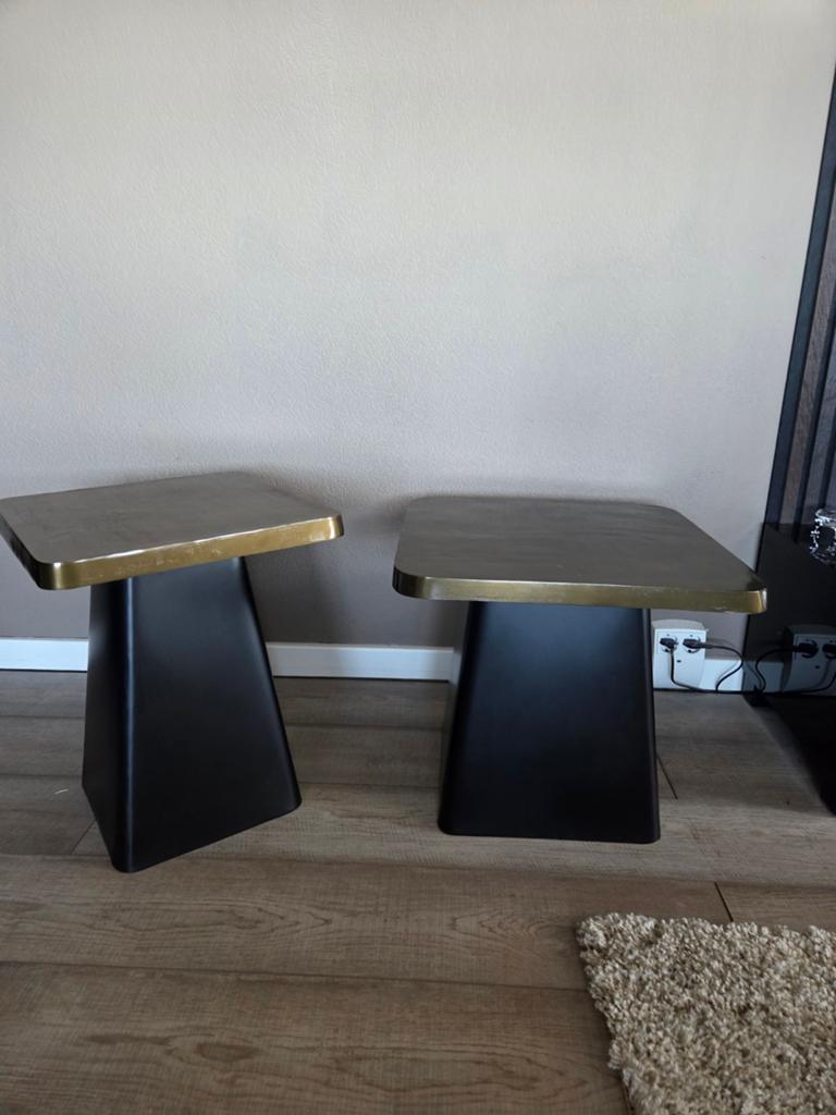 Twee bronzen bijzet tafels, Huis en Inrichting, Tafels | Bijzettafels, Ophalen, Rond, Minder dan 55 cm, 45 tot 60 cm