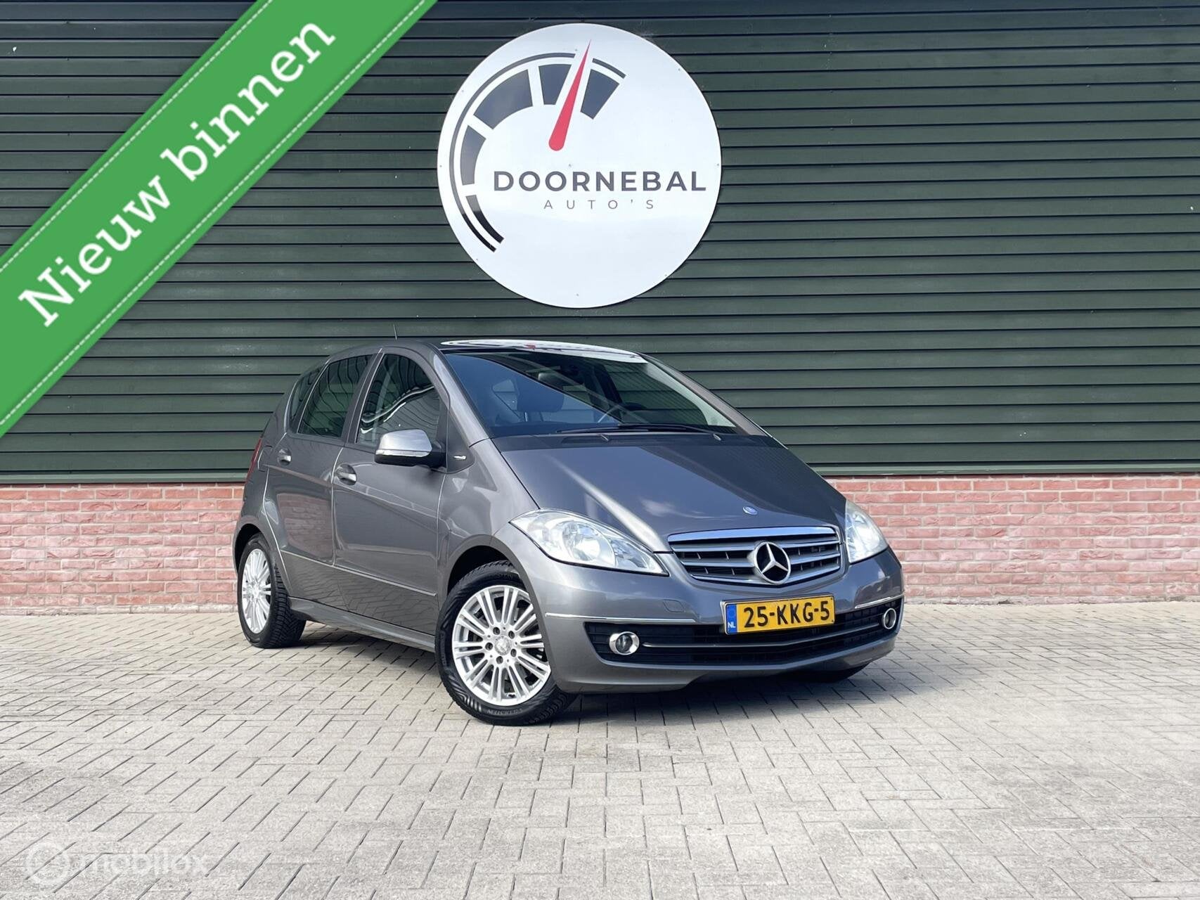 Mercedes A-klasse 170 Avantgarde / CARPLAY / KEURIGE AUTO !, Auto's, Voorwielaandrijving, Gebruikt, Zwart, 4 cilinders