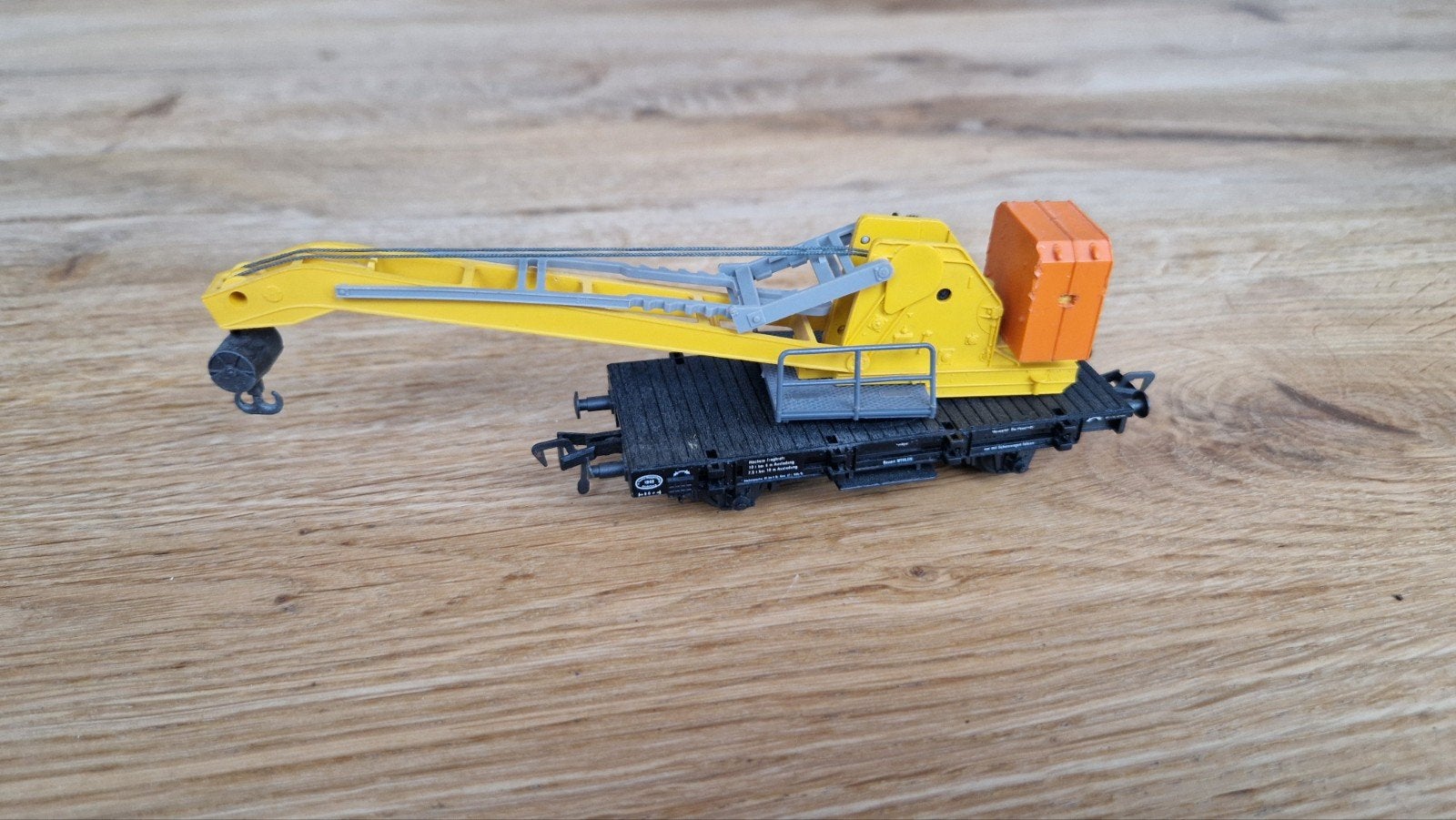 Set van 3 wagons: Esso, Calpam en kraanwagon Fleischmann, Gebruikt, Gelijkstroom, Fleischmann, Wagon