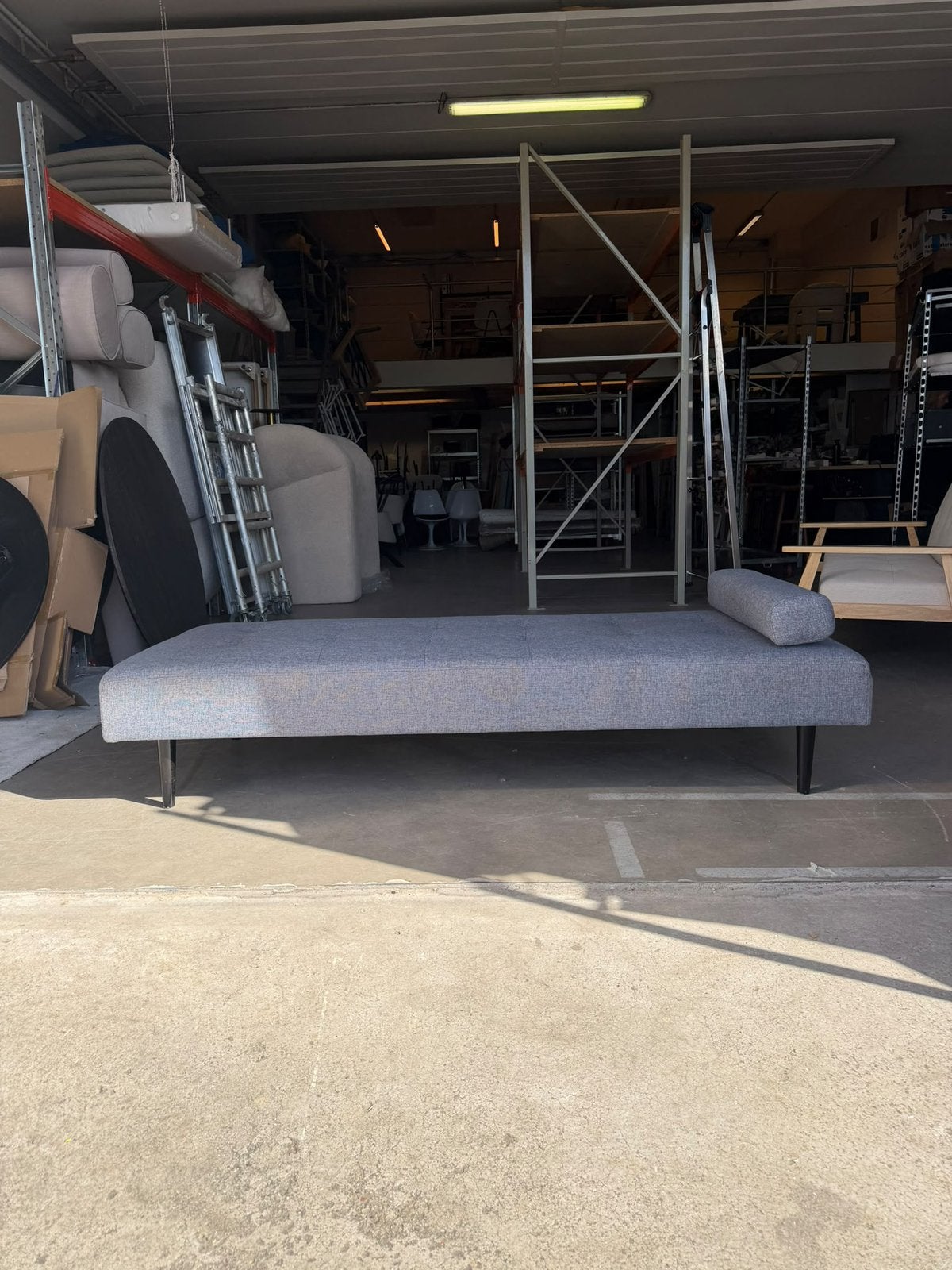 Stijlvol grijs daybed / slaapbank – modern design, Ophalen, Minder dan 75 cm, Driepersoons, Zo goed als nieuw