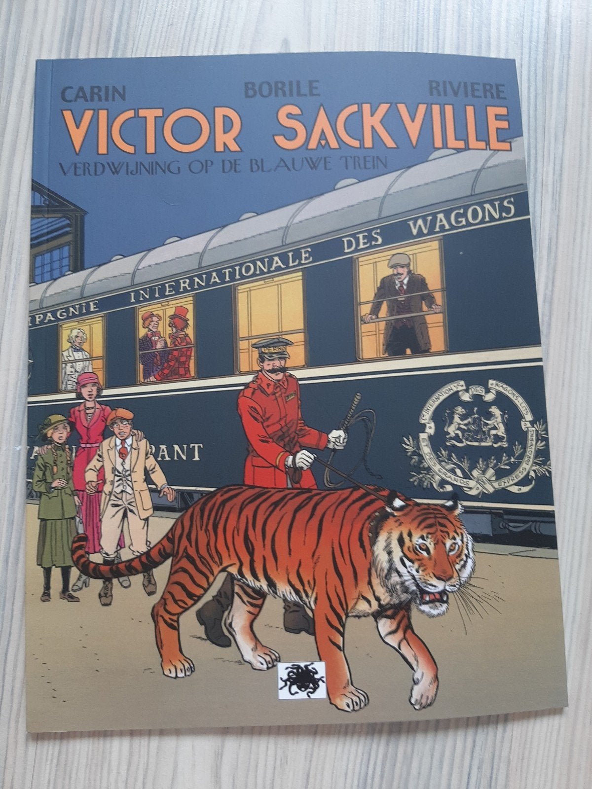 Victor Sackville - Verdwijning op de Blauwe Trein, Eén stripboek, Ophalen of Verzenden, Zo goed als nieuw, Carin, Borile, Riviere
