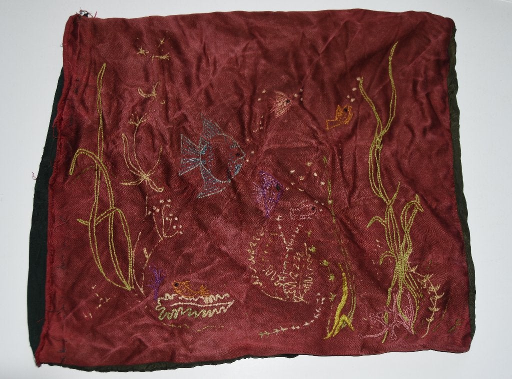 Brocante kussenhoes geborduurd met vissen aquarium, Antiek en Kunst, Verzenden
