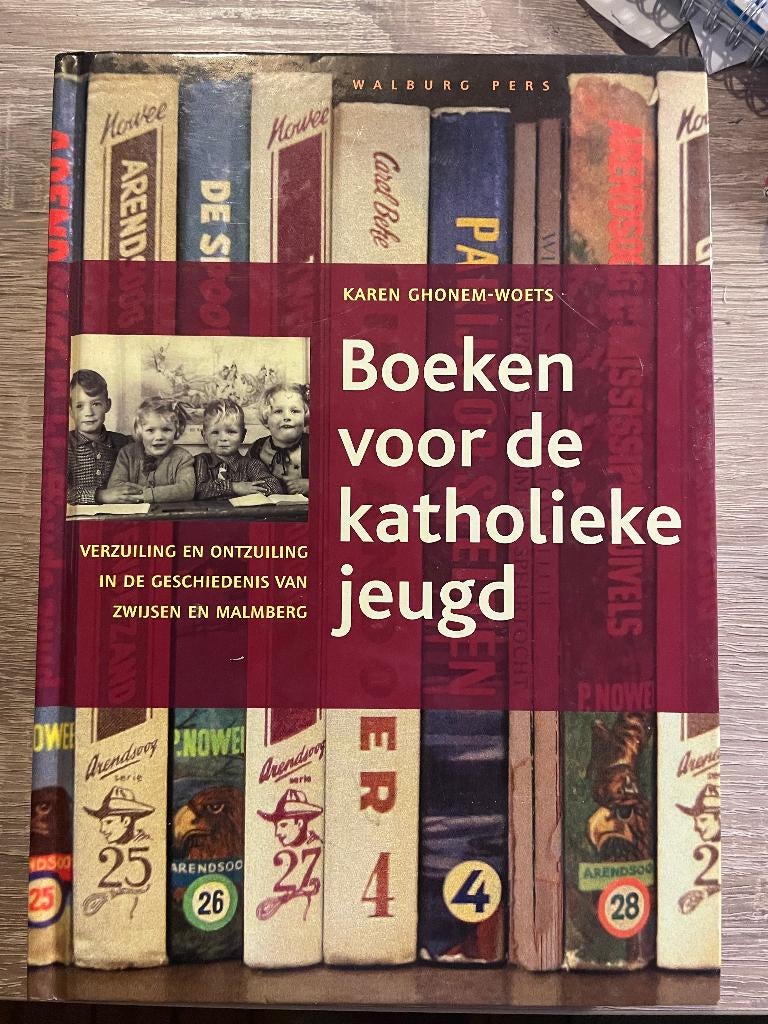 Boeken voor de katholieke jeugd. Verzuiling en ontzuiling, Boeken, Ophalen of Verzenden, Gelezen, K. Ghonem-Woets